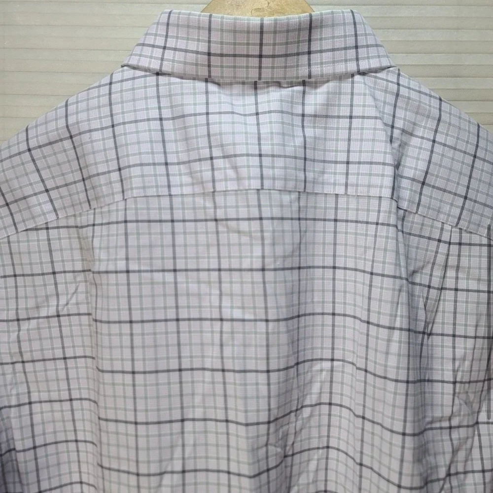 Men's Grid Windowpane Checkered Button Down Shirt - Picture 4 of 10